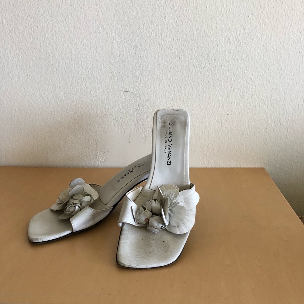 VINTAGE Giuliano Venanzi leather embellished low-heel slides, size 37.5
